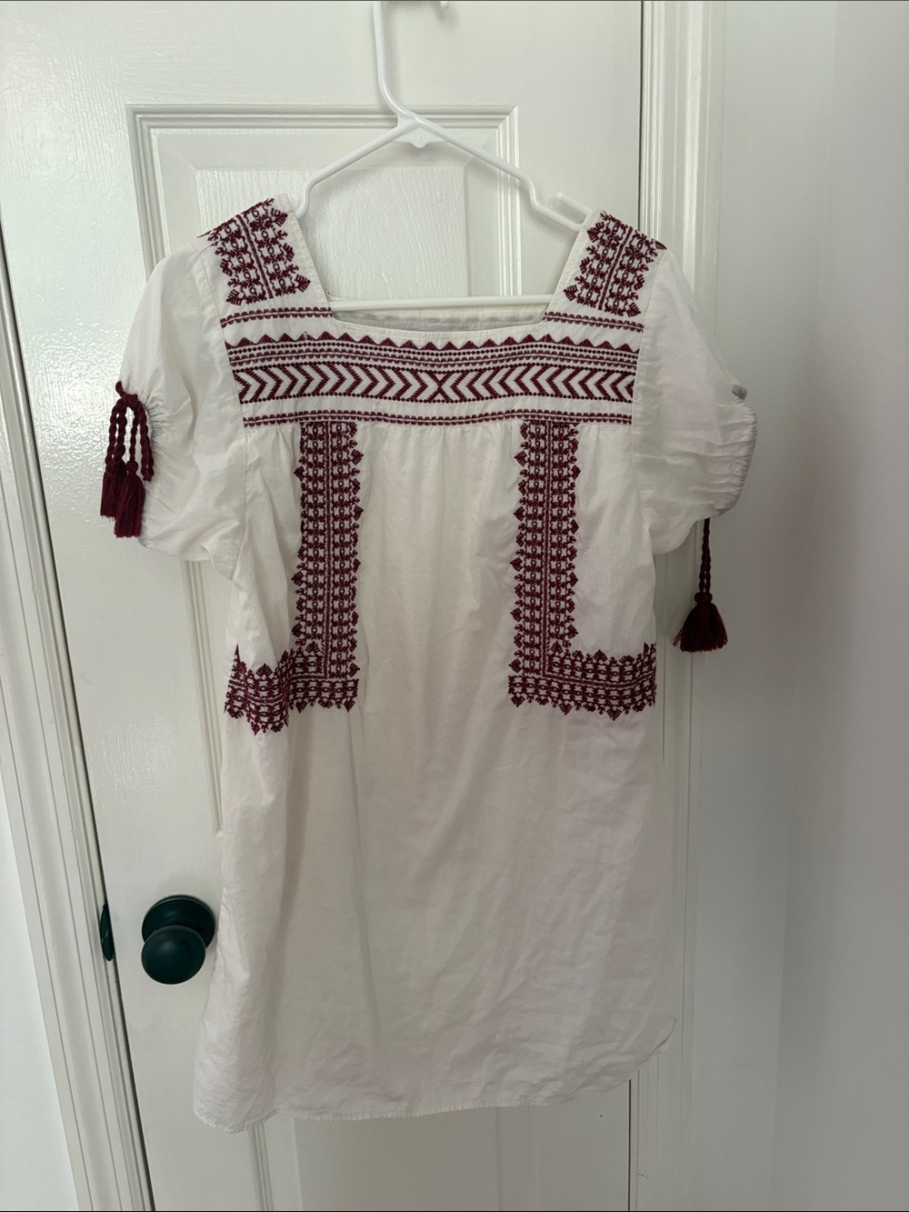 LOFT White Petite dress with Maroon Embroidery